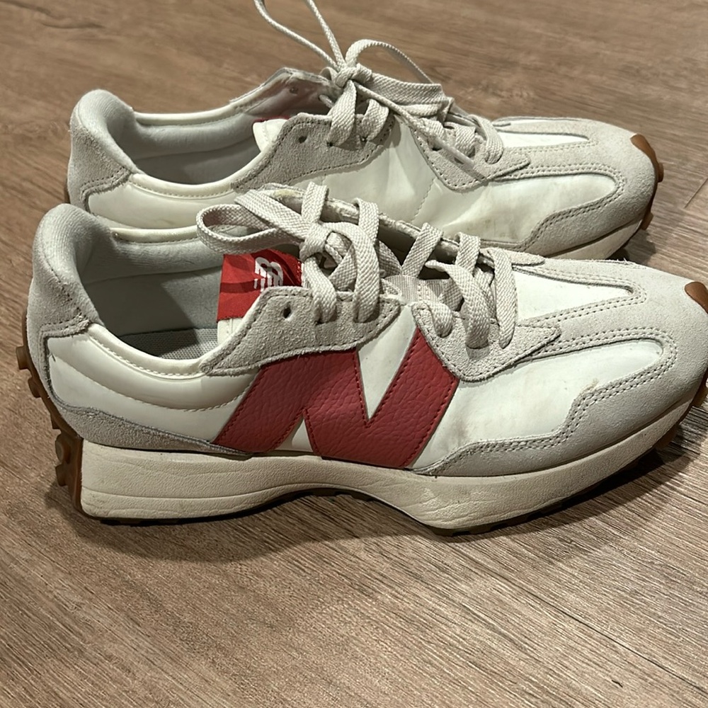 New Balance 327